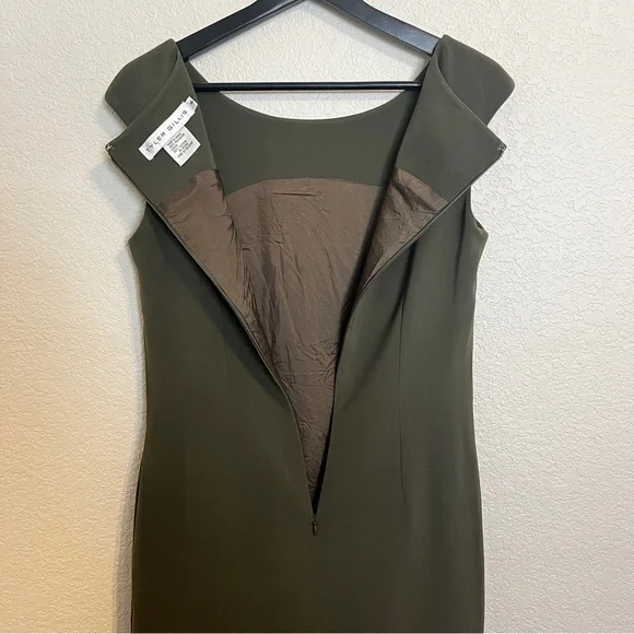 Tyler Gillis Olive Green Sleeveless Dress - Picture 6 of 9